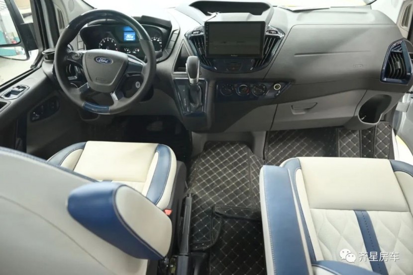 想兼得高通过性+宽敞空间？9月2日郑州房车展，这两款齐星C型升顶房车等您选择！40ed45e651bbf5ef32f64b9836c08039