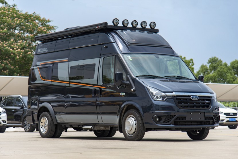 瑞弗房车R700畅旅版，B型房车天花板，保温隔热性能优良get?code=MjUwMmIyYWYyMTk1OTJlZTgxZjNkMGEyNTljYzc4OTQsMTY2MzE1MDM5OTExMg==