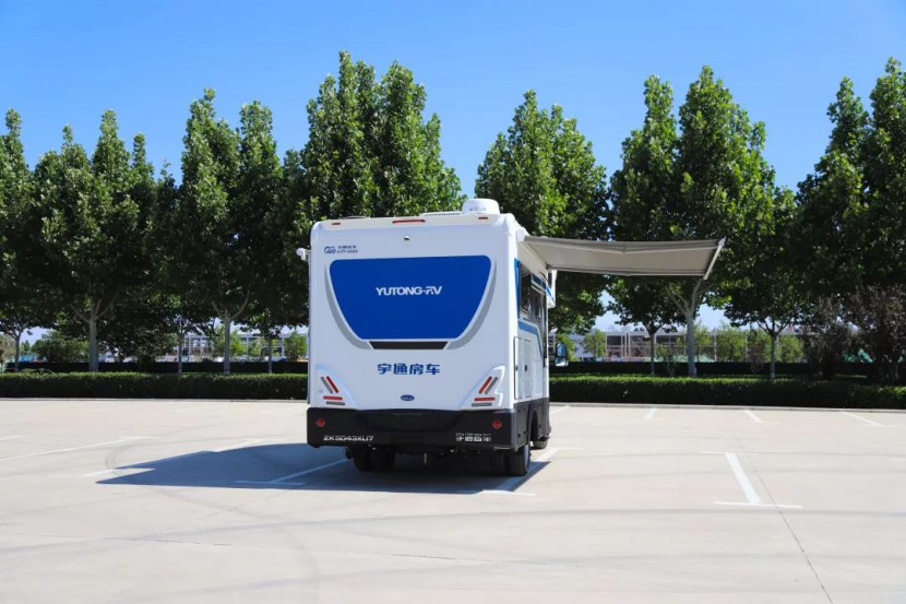 宇通房车：体验专属舒适旅行，国产依维柯单拓房车上线啦~