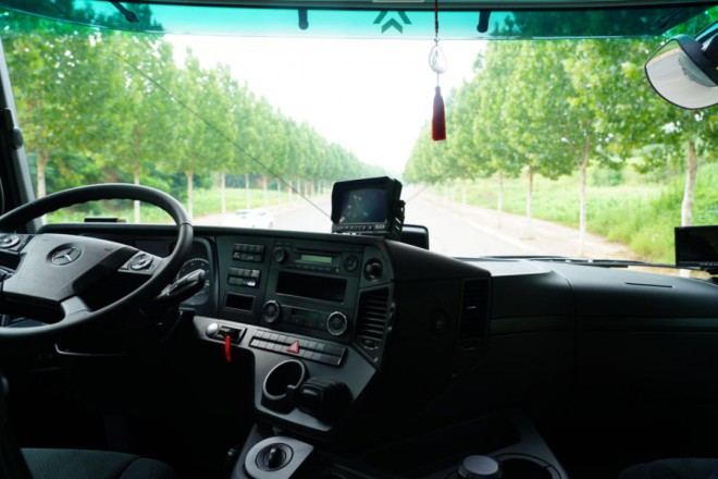 身兼房与车–诺马迪森“领航者E”越野房车（上）5c124a58dafb4e07b1f8c4140eeed405