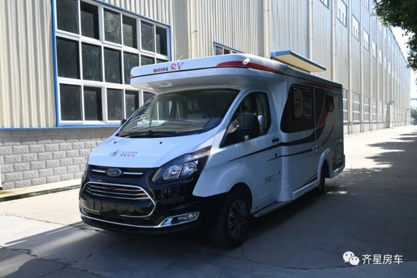 想兼得高通过性+宽敞空间？9月2日郑州房车展，这两款齐星C型升顶房车等您选择！db4f8a4d3040766895cdc6ac857e2e26