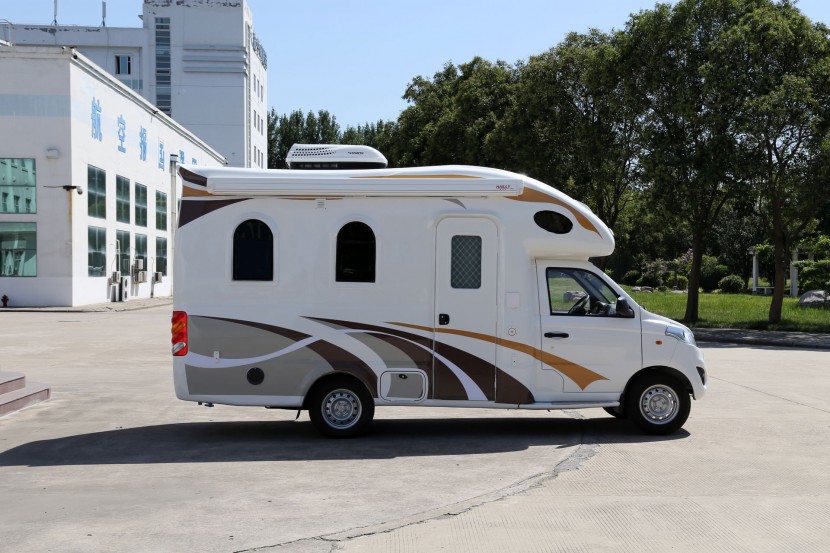 新飞房车新伽途旅居版 13.98万元 IMG_9501