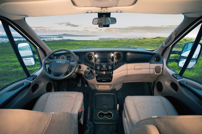 金冠宾歌CX510依维柯C型后拓展房车6座202104071443422249870