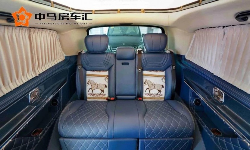 奔驰v级法蓝丝黛豪华商务车，奢侈品面料点缀七座奢华空间！7.jpg