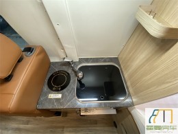 上汽大通 17款上汽大通V80B型房车