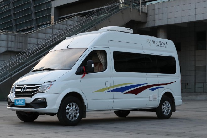 高清实拍2019款顺之旅大通V80全新格局B型房车 WLH_5798