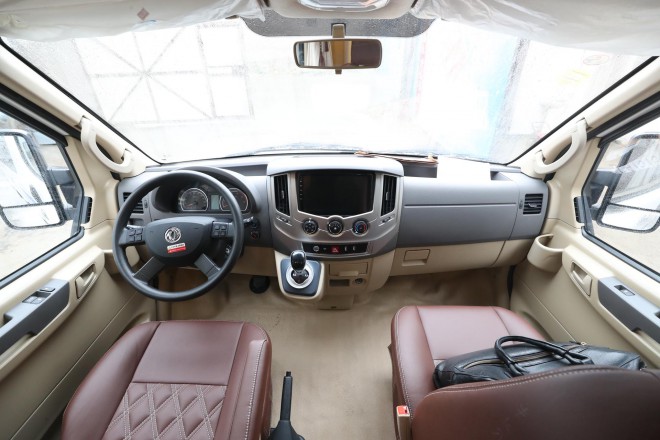 老张定制款——高清实拍2019款顺之旅东风御风白色自动挡B型房车 WLH_5911