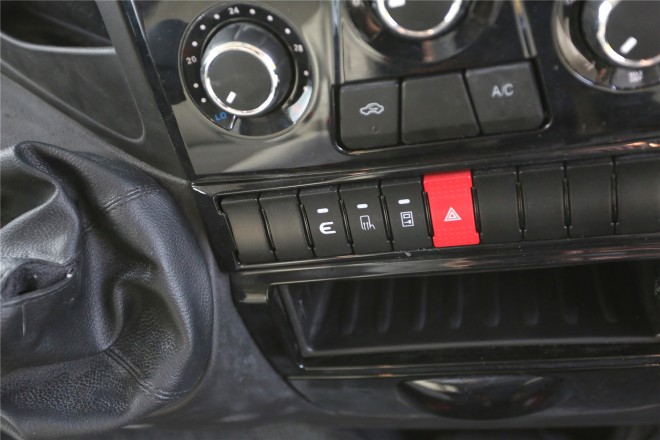 拓锐斯特依维柯C型欧尚II版TIC-611A 56.8万起 2E1A4720