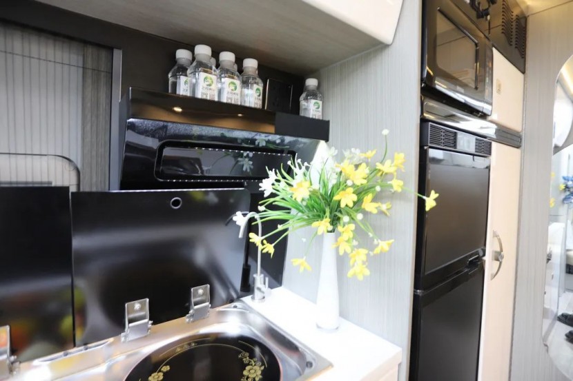 9月2日郑州房车展，飞翔房车铁C PLUS，旅行路上的最铁拍档！ 图片 21