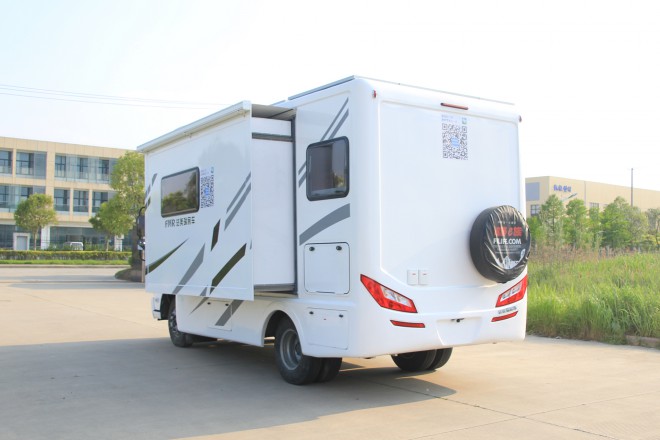 法美瑞欧马可S002-舒适版房车  49.8万元 IMG_2692