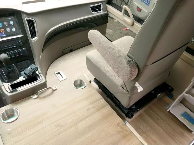 B型房车中的大家伙，实拍鑫源考斯特38.8万元