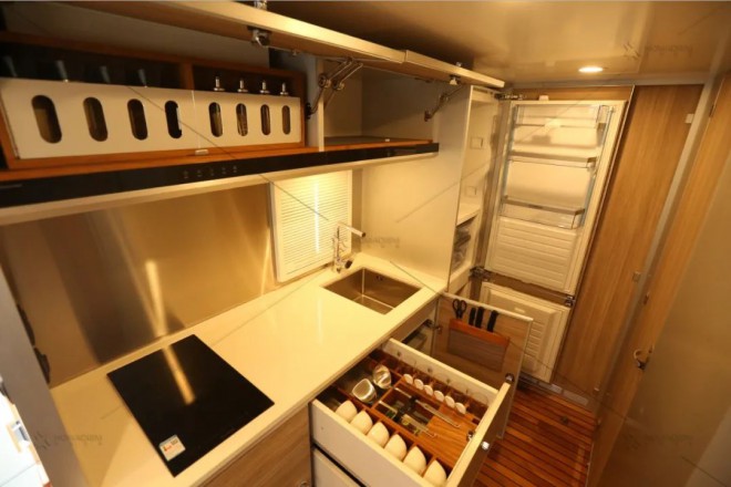 时代的领航者---诺马迪森“领航者M”越野房车图片