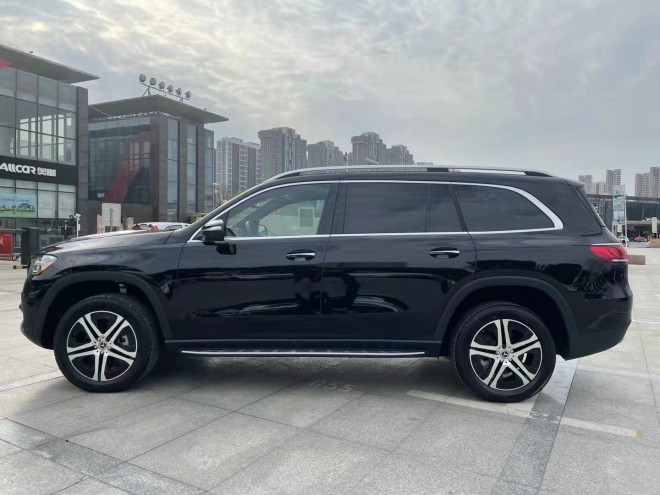 进口奔驰GLS450，大尺寸车身，高性价比配置齐全
