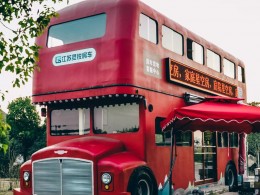 江苏灵锐房车 10米和8米营地房车
