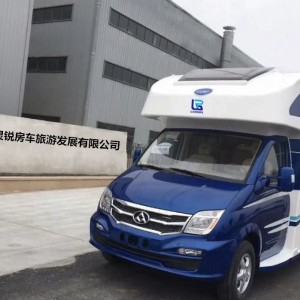 江苏灵锐房车 大通C型自动挡高配