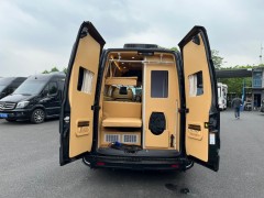 福客特房车 2021款黑骑士总裁版