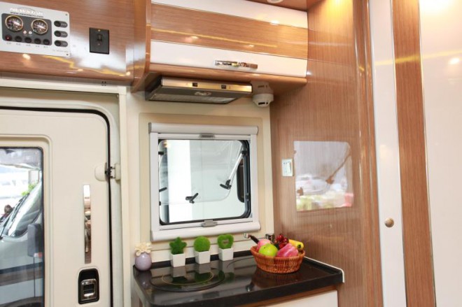 新星房车罗马假日系列C600K-单扩展（绿座） 85.8万元 23-吸油烟机