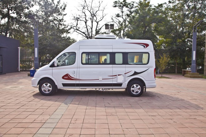 亚特房车 芳语之韵睿智大通自动挡房车 35.8万元 IMG_4714