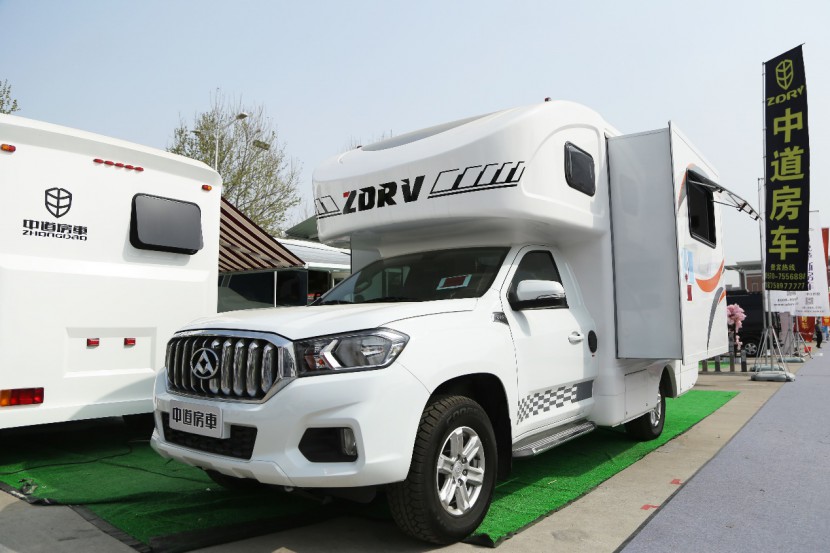 中道房车 大通T60 峻道 房车 （白色）34.8万元 图片1