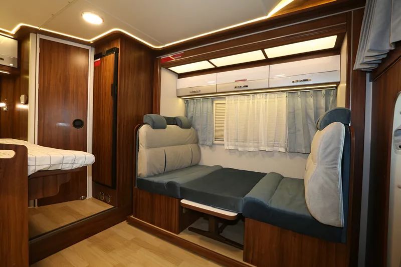 宇通房车：体验专属舒适旅行，国产依维柯单拓房车上线啦~