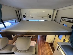 2019款阿娜亚依维柯欧胜C型小额头房车 依维柯