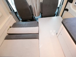 985A4613