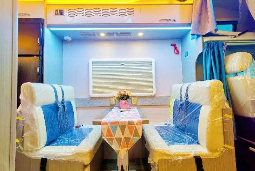 9月2日郑州房车展，都市丛林经典C型后横床房车，宽敞舒适，一车无忧！4dd64aa1c9ef0ec2167b0935beb9a98c