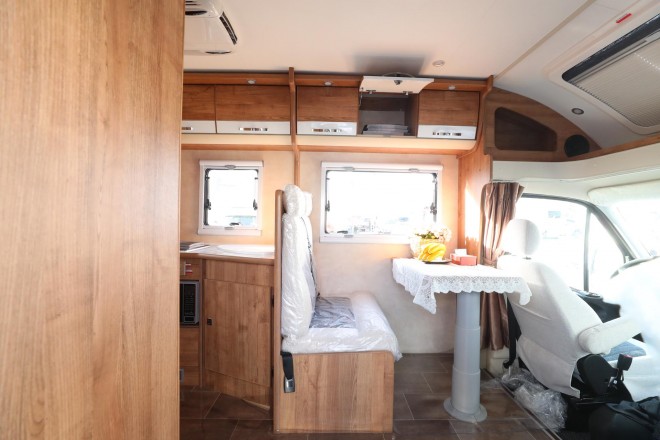 弗瑞德姆2019款全新国产依维柯自动挡T型房车 锐畅版TIC-611X 54.8万元 WLH_8263