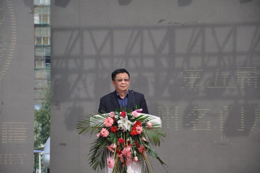 第五届中国国际房车露营大会（郑州站）暨郑州名门房车汇旗舰店开业庆典盛大揭幕 中国旅游车船协会副会长、中国旅游车船协会自驾游与露营房车分会会长刘伟一
