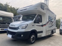 依维柯 22款隆翠C型房车