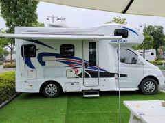 骏驰房车 2019款大通C型纵置床