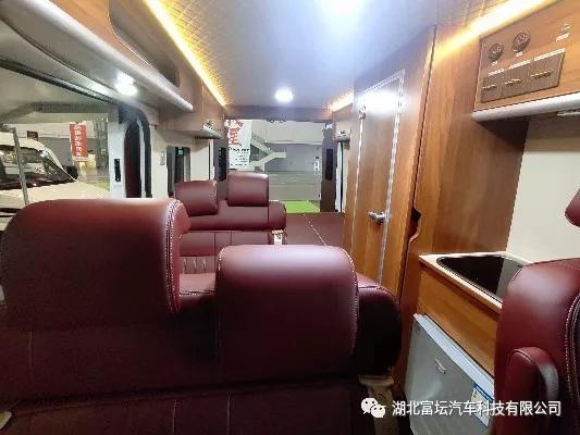 【9.12洛阳房车展】御泰房车产品多多优惠多多5a728c12f72e430c912669076749b654