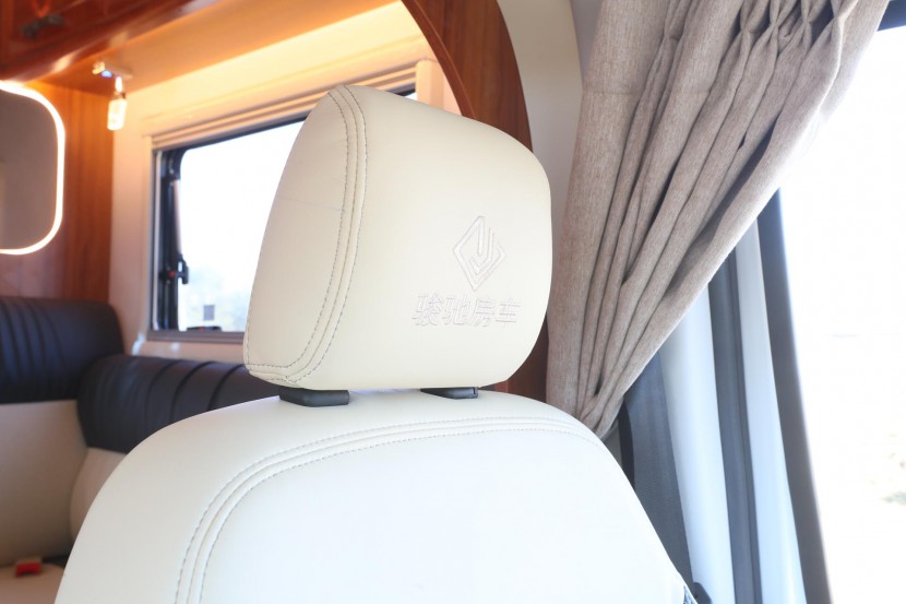 “2020款骏驰中国风”依维柯新Daily（欧胜）C型大额头房车 WLH_6792