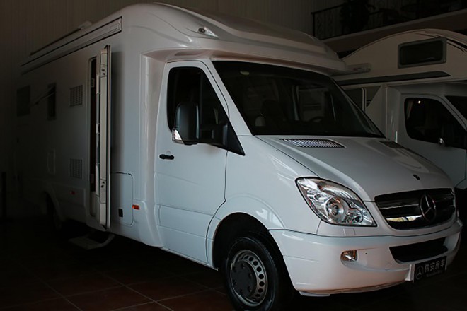 钧安房车奔驰意大利上装 65万元