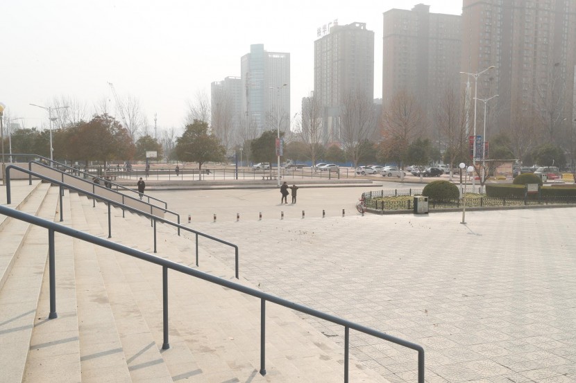 3.31郑州房车展场地河南省体育中心 WLH_3457