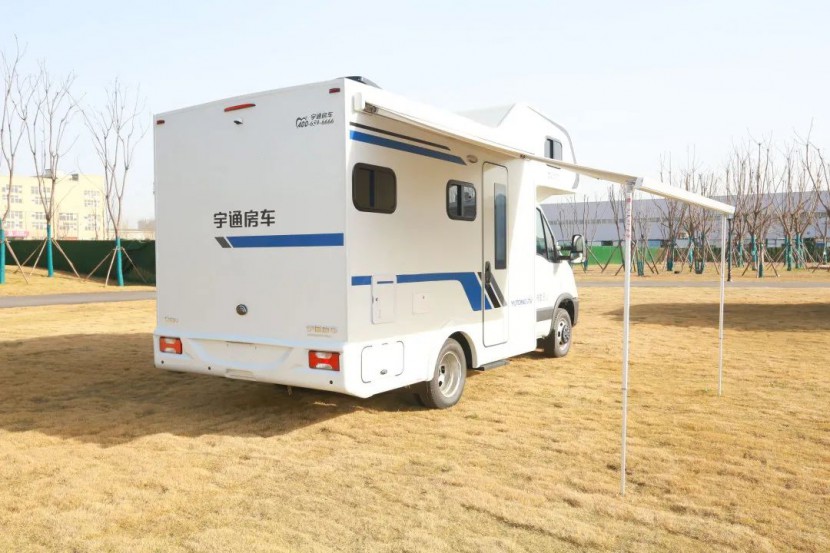 宇通依维柯欧胜C530舒适版房车