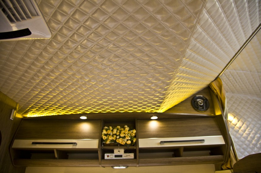 亚特房车 芳语之韵NEW DAILY 后扩展进口依维柯自动挡房车 90.8万元 IMG_5295