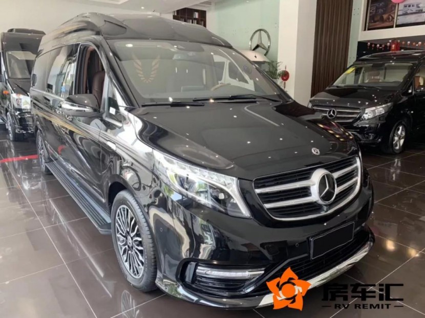 全新奔驰V260L，尺寸夸张，造型犀利，配置贼高！3.jpg