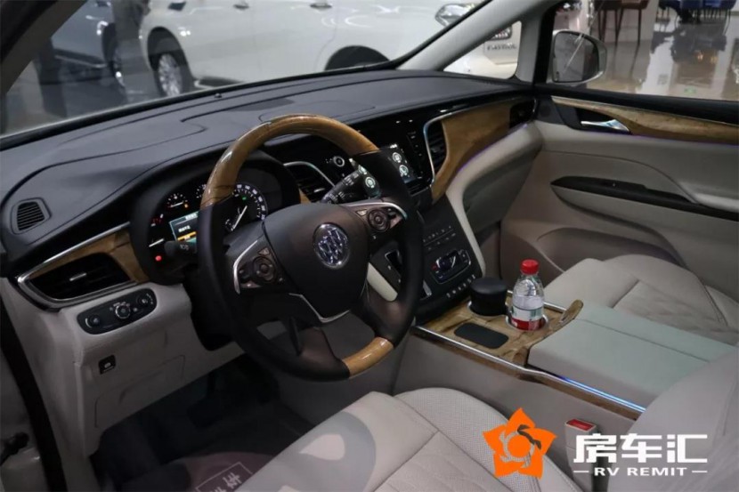 雅典娜版别克GL8商务车，改装后30来万气场翻倍！9.jpg
