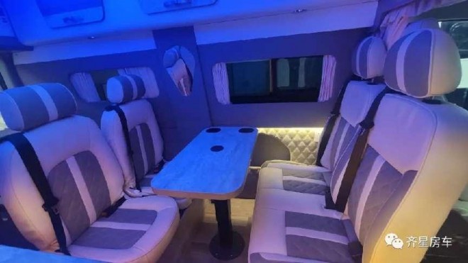 齐星福特新全顺B型升顶房车邀您参加9月2日郑州房车展，海角天涯，共享繁华！49fc2dfd61a01d10524d98c938b45004