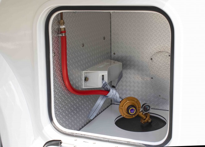 金冠宾歌CD520依维柯C型双拓展房车6座202104081028532206578