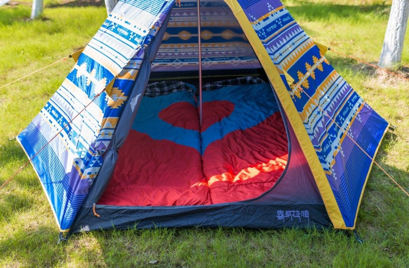 雪岭套装一营地帐篷喜马拉雅营地帐篷系列雪岭套装一营地帐篷双色可选(橙色，蓝色2选1)XPE防潮垫-舒雅青松套装(蓝色，橙色2选1)心晴-双人，劲松-双人(2选1).png