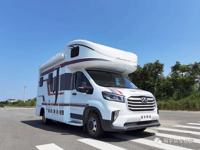 舜宇新款大通V90C型房邀您参加9月2日郑州房车展，游山戏水，以路为家！d3d84909877164b4f309888f9f0fca1f