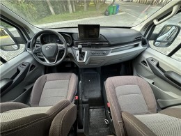 上汽大通 23V90 B型升顶房车