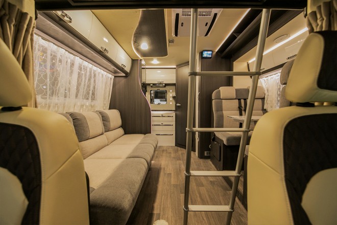 9月2日郑州房车展：铂驰房车旅行家单拓版，宽敞的空间，完美的格局！09686898ca676d445cc2603ac3de35ce