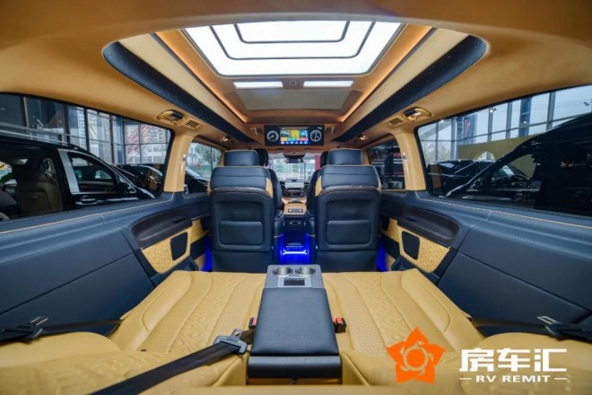 全新奔驰V-Class商务车牛年开局，提供专属你的五星级体验！9.jpg