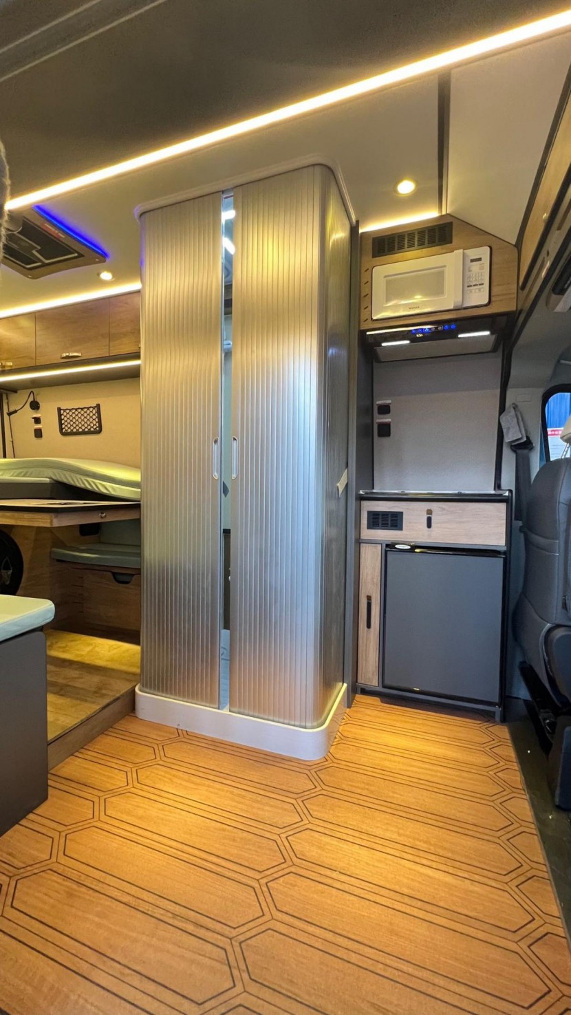 七狼大通V90B型房车——极目可见山海，抬头璀璨星空！59dffa85b0262fb25ef85e5fbe92f656
