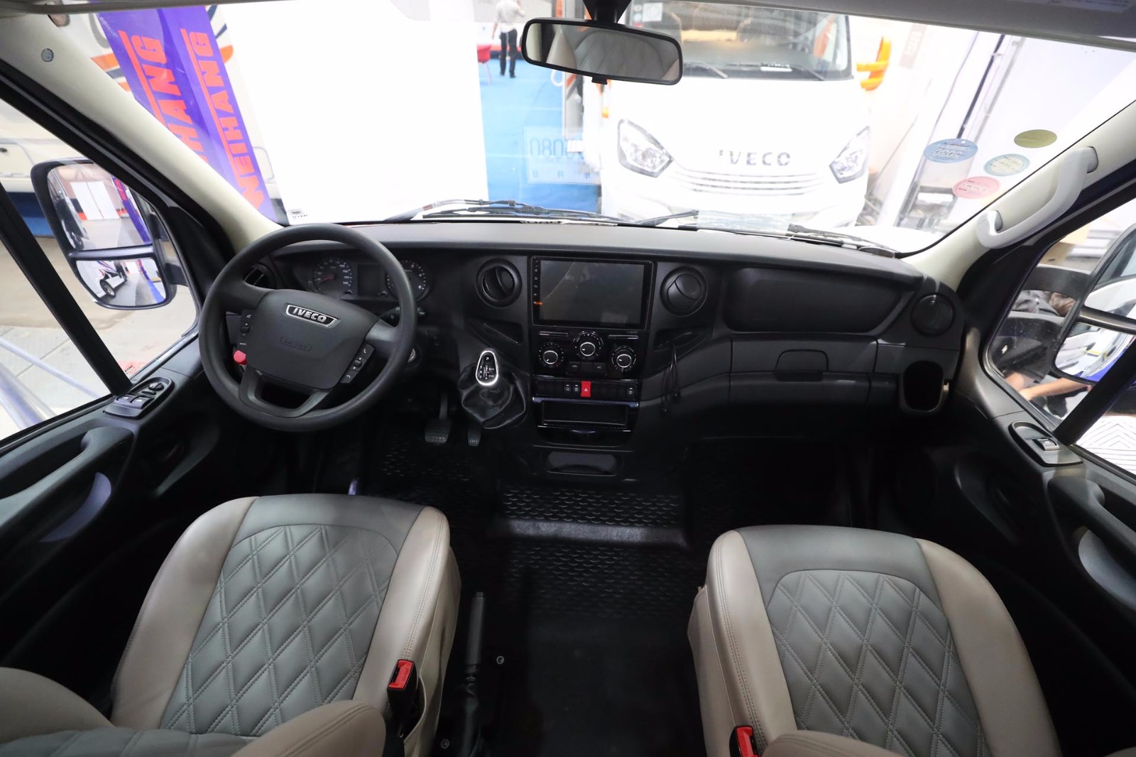 卫航新daily(欧胜) 2019款依维柯欧胜c型-自动档纵置床驾驶舱