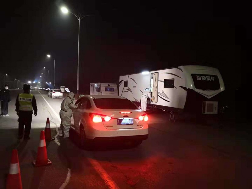 爱旅房车支援高速公路检查站，共抗疫情 微信图片_20200201004104