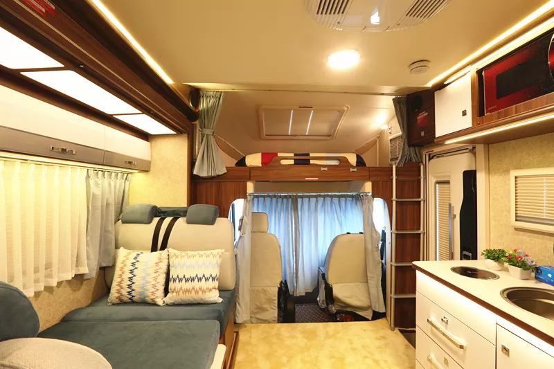 宇通房车：国产依维柯双拓的魅力，岂止是大空间？